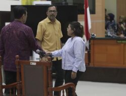 MA Perkuat Haris-Fatia Bebas, Pengacara Singgung Peran Luhut di Papua