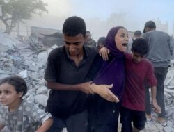 Israel Hantam Rumah Orang Terlantar di Gaza, 11 Orang Tewas