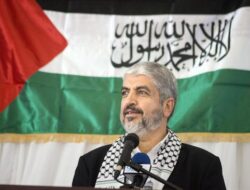 Siapa Khaled Mashal yang Ogah Pimpin Hamas Gantikan Sinwar?