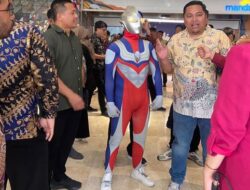 Alasan Anggota Dewan Perwakilan Rakyat Berkostum Ultraman: Ingin Basmi Kejahatan