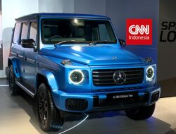 VIDEO: SUV Listrik Mercedes-Benz Meluncur di World Beyond