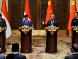 Bertemu Menlu Sugiono, Menlu China Minta Lawan Unilateralisme