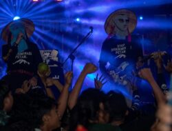 Sukatani Manggung Peringatan Hari Bumi di Pegunungan Kendeng