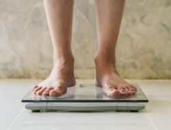 Ketahui Trik dan Waktu Unggul Menimbang Berat Badan Supaya bisa Akurat