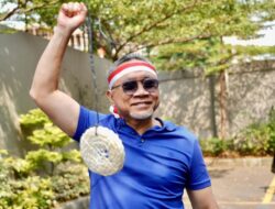 Momen Zulhas dan Para Menteri Berlomba Makan Kerupuk di HUT RI ke-80