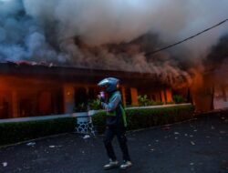 Fasilitas Publik Rusak, Aparat Jaga Area Strategis