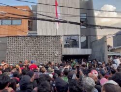 Polisi Selidiki Aksi Penjarahan Rumah Sahroni Sampai saat ini Eko Patrio