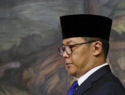 Menlu Sugiono Gantikan Prabowo di KTT SCO China, Disambut Xi Jinping