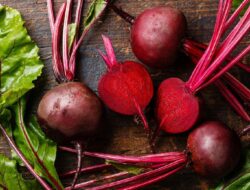 6 Efek Samping Makan Buah Bit Mentah, Bisa Picu Batu Ginjal