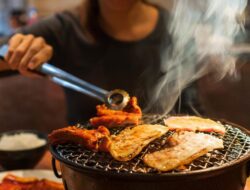 Sering Kalap Saat Bukber di ‘All You Can Eat’? Hati-hati, Ini Risikonya bagi Lambung