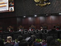 MK Perintahkan Dewan Perwakilan Rakyat Ubah Undang-Undang Uang Pensiun Mantan Pejabat Negara