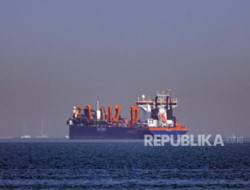 Trump Bohong, Iran Kembali Tutup Total Selat Hormuz