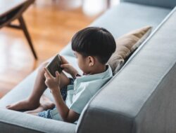 Pembatasan Sosmed Anak di Bawah 16 Tahun Selamatkan ‘Generasi Emas’ RI