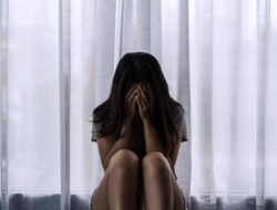 Cemas Terus-menerus Melihat Berita Konflik Bersenjata? Psikiater Wanti-wanti Dampaknya