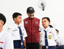 Trik Kemensos Cari Anak Jalanan buat Sekolah Rakyat Dikritik