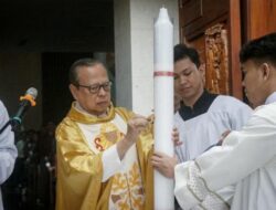Kardinal Suharyo Pimpin Vigili Paskah Perdana di Gereja Baru