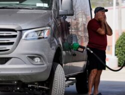 Efek Pertempuran Iran, Ketidakstabilan Ekonomi AS Diramal Melonjak Tajam Imbas Fluktuasi Harga Bahan Bakar Minyak