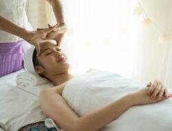 Benarkah Pijat Pelipis dan Belakang Pundak Bisa Meredakan Sakit Kepala? : Okezone Women