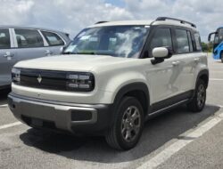 SUV Kotak Listrik Mirip Suzuki Jimny Harga Rp200 Jutaan