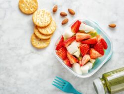 Ide Bekal Snack Anak yang Lebih Sehat dari Nugget dan Sosis : Okezone Women