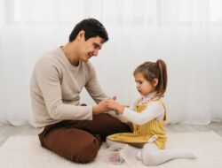 Apakah Hobi Olahraga Ayah Bisa Turun ke Anak? : Okezone Women