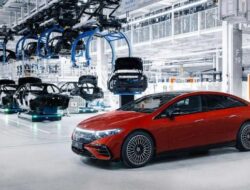 Mercedes-Benz Memperingatkan 2 Pabriknya di Jerman Terancam Ditutup