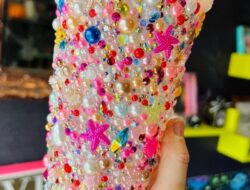 Tren Bedazzling Hype Lagi, Bikin Kamu Cute dengan Kilau Maksimal : Okezone Women
